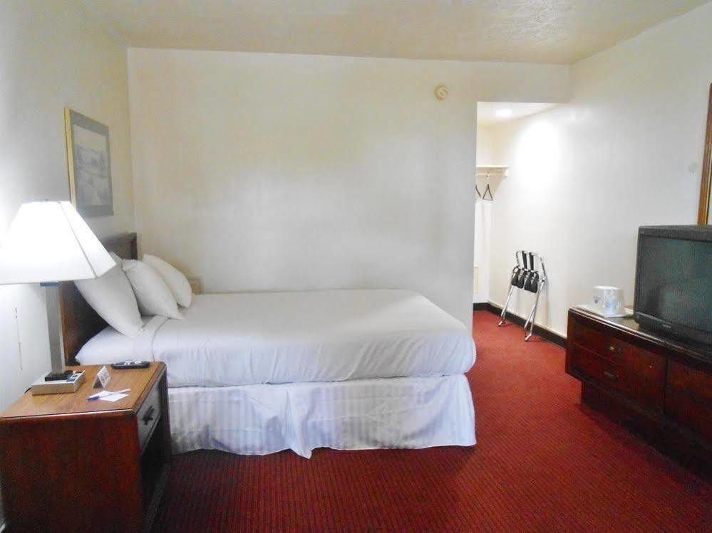 Norge Americas Best Value Inn מראה חיצוני תמונה