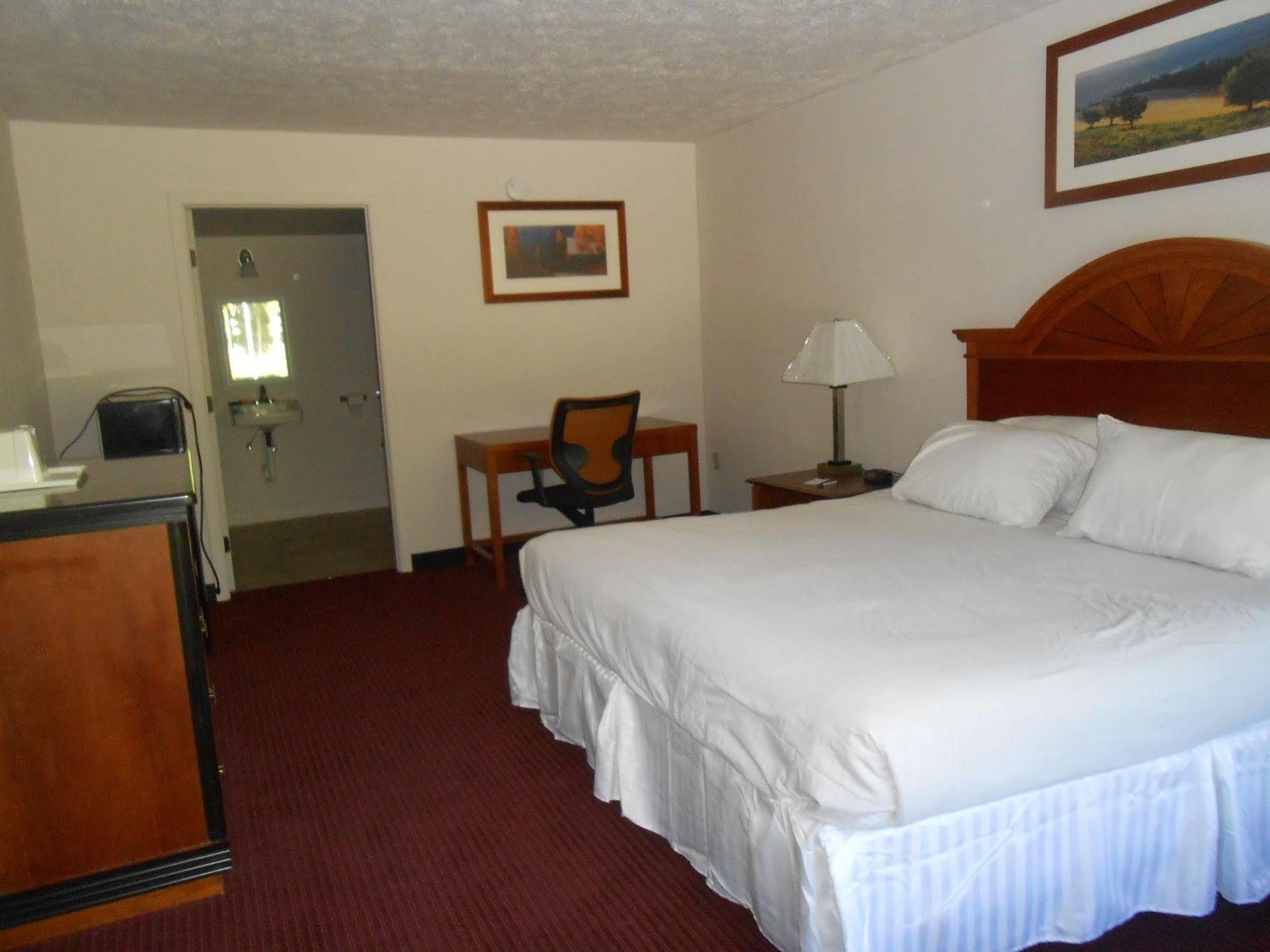 Norge Americas Best Value Inn מראה חיצוני תמונה