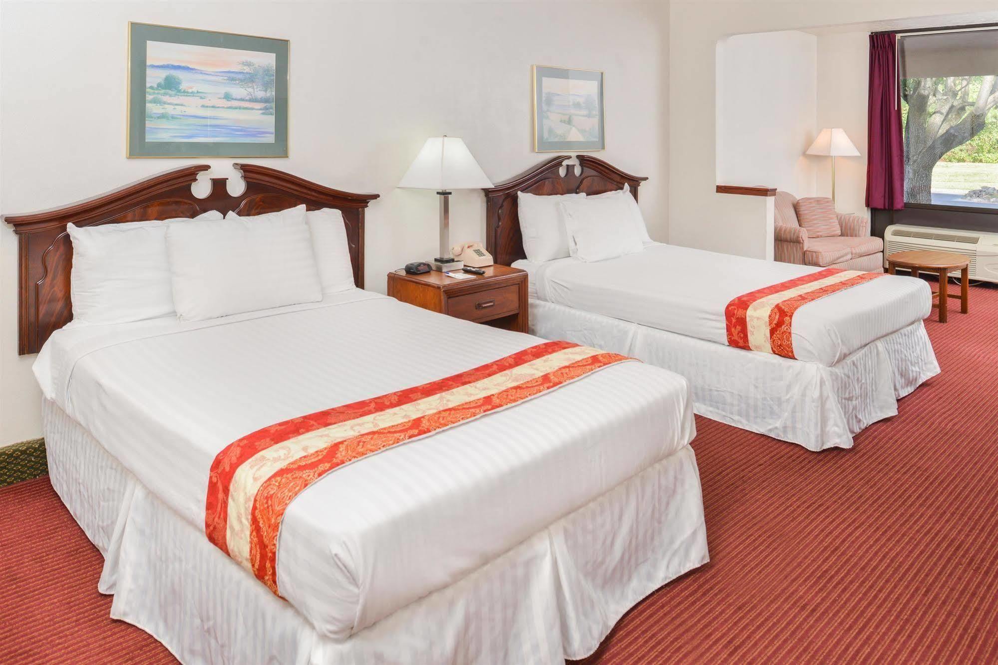 Norge Americas Best Value Inn מראה חיצוני תמונה