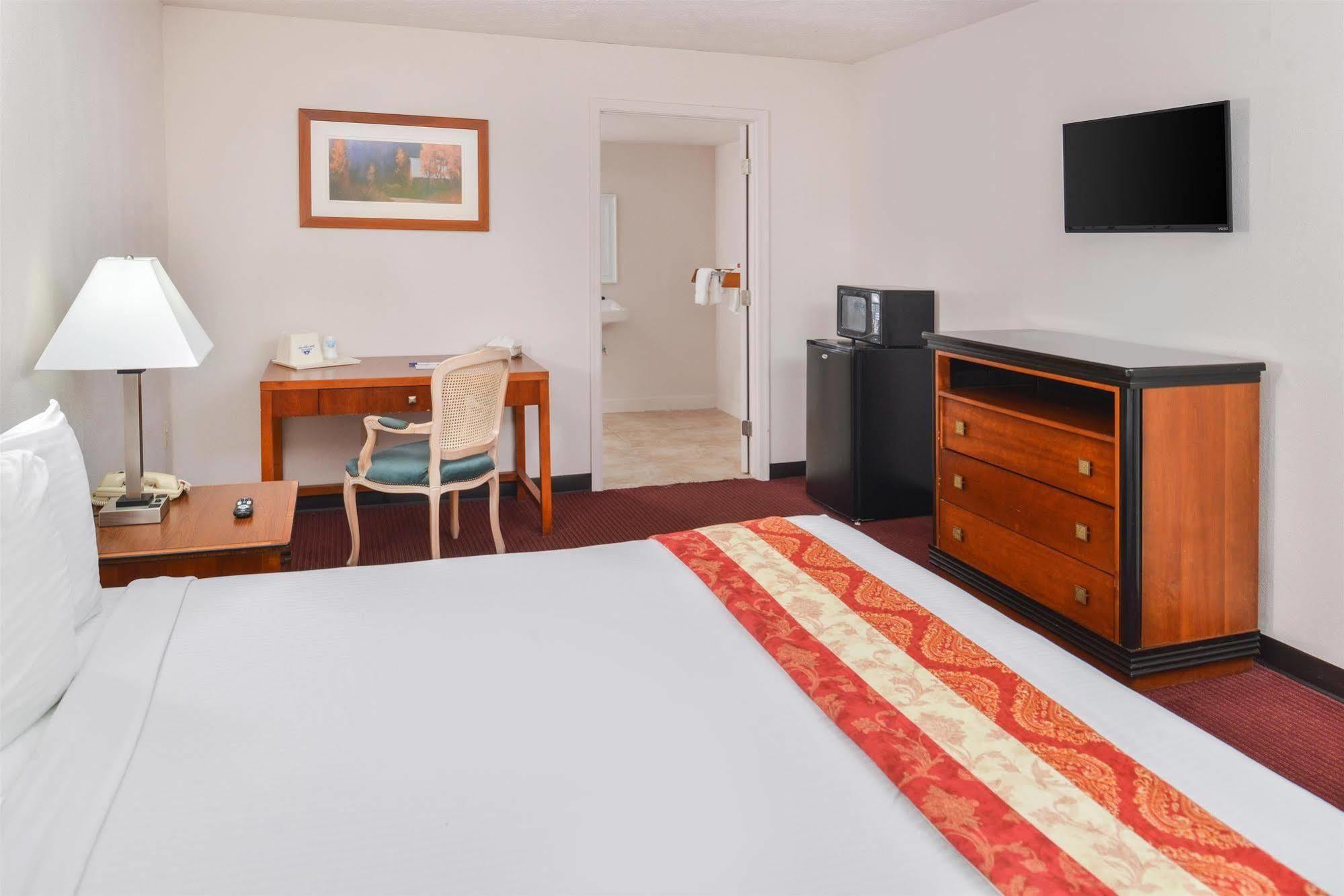 Norge Americas Best Value Inn מראה חיצוני תמונה